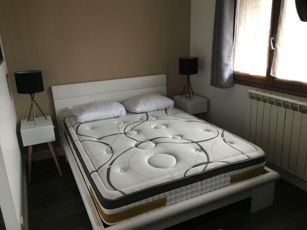דירות אקס-לה-באינס Magnifique Meuble 24M2 Avec Parking מראה חיצוני תמונה